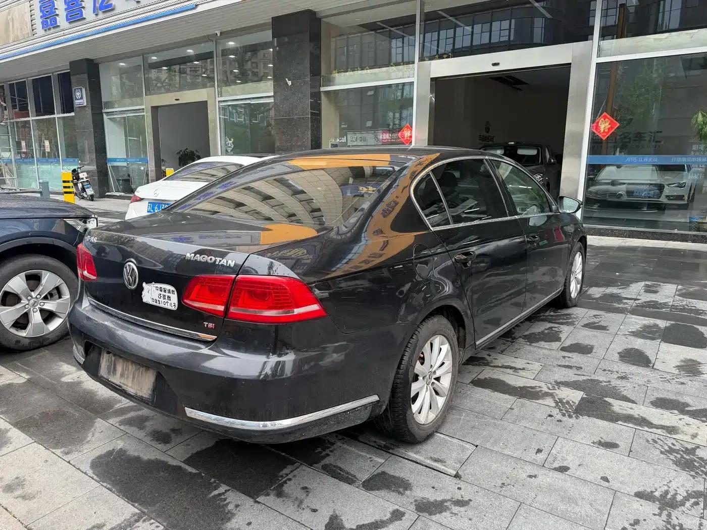 2012 Volkswagen Magotan Facelift 1.8TSI Leading Edition — миниатюра 5