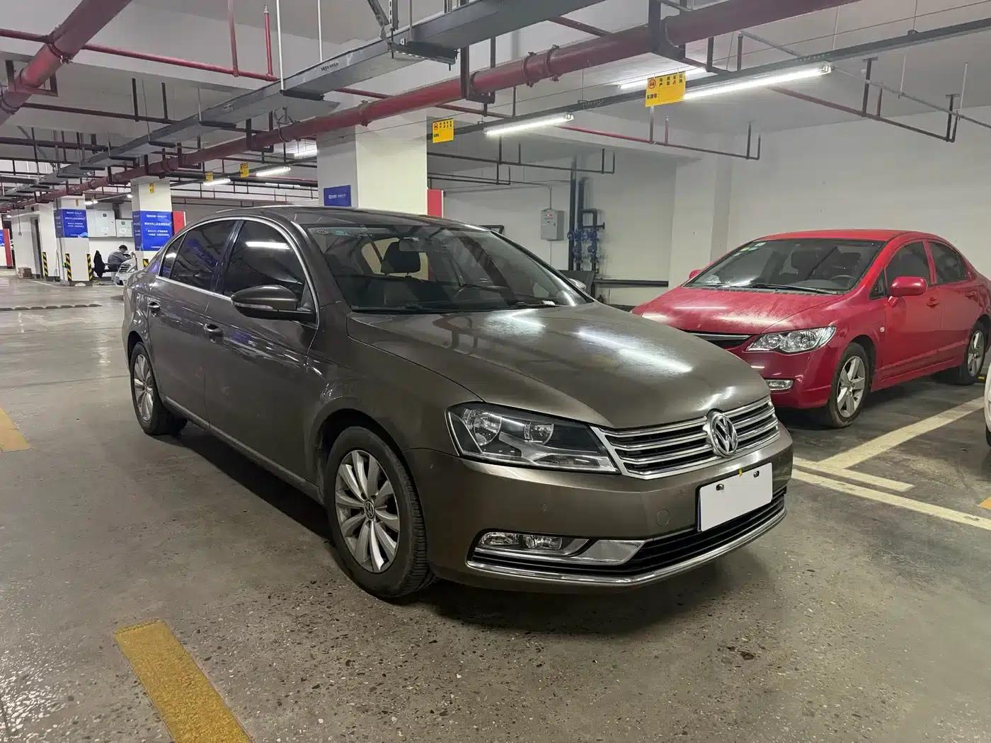 2015 Volkswagen Passat 1.8TSI Leading Edition — миниатюра 3