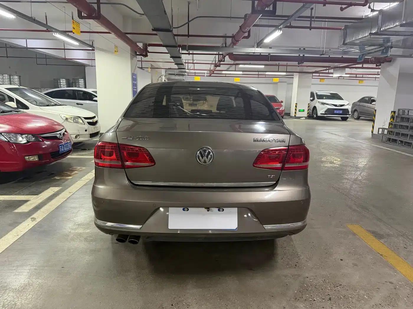 2015 Volkswagen Passat 1.8TSI Leading Edition — миниатюра 6