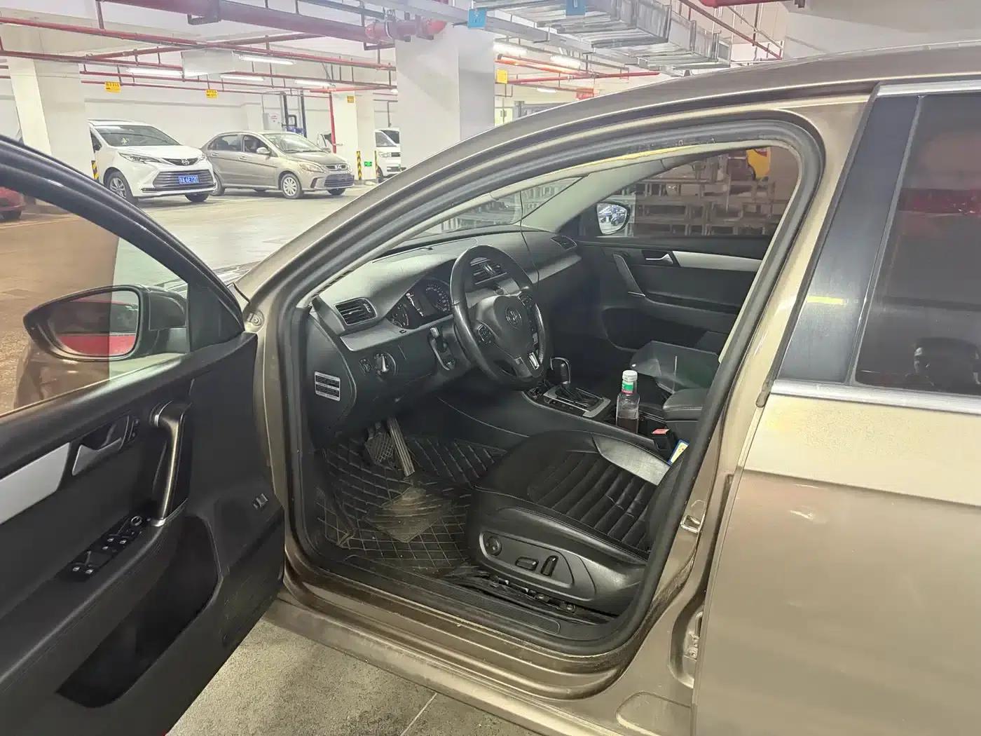 2015 Volkswagen Passat 1.8TSI Leading Edition — миниатюра 8
