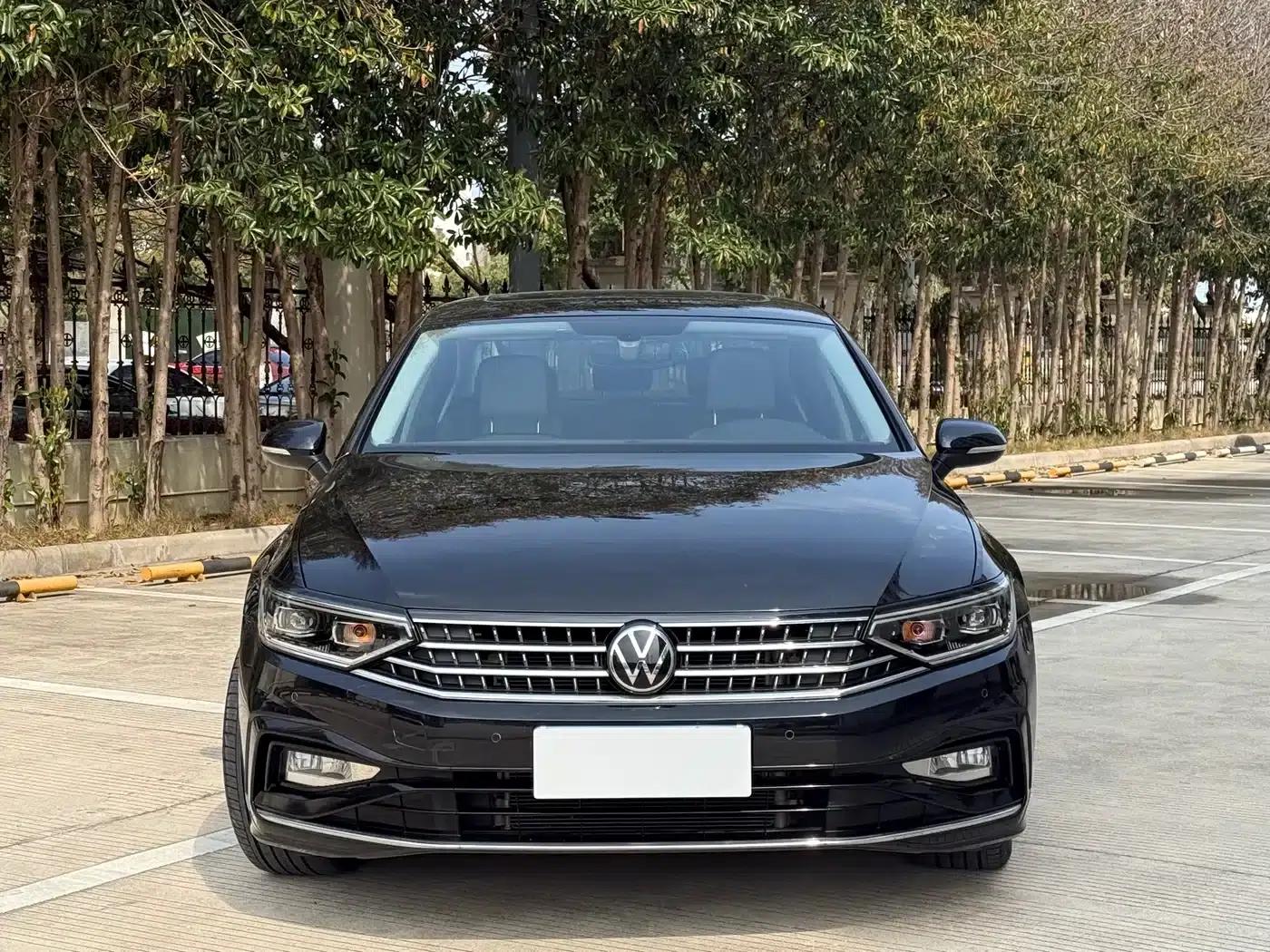Volkswagen Magotan 2023 2 Millionth Unit Commemorative Edition 330TSI DSG Leading Model — миниатюра 2
