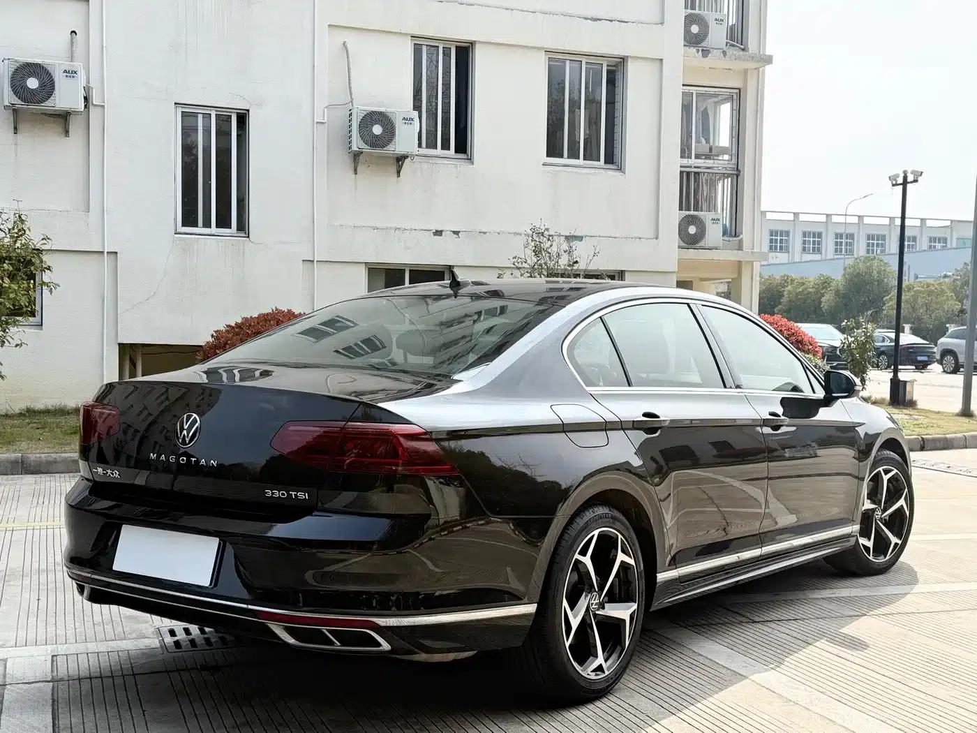 Volkswagen Magotan 2023 2 Millionth Unit Commemorative Edition 330TSI DSG Leading Model — миниатюра 12
