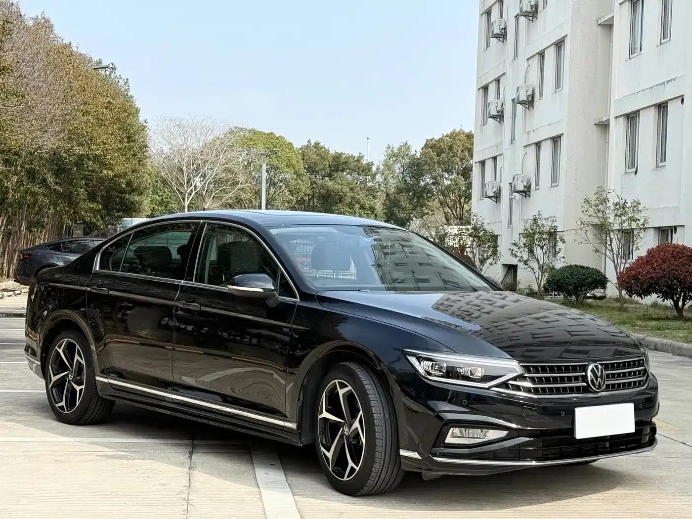 Volkswagen Magotan 2023 2 Millionth Unit Commemorative Edition 330TSI DSG Leading Model — миниатюра 3