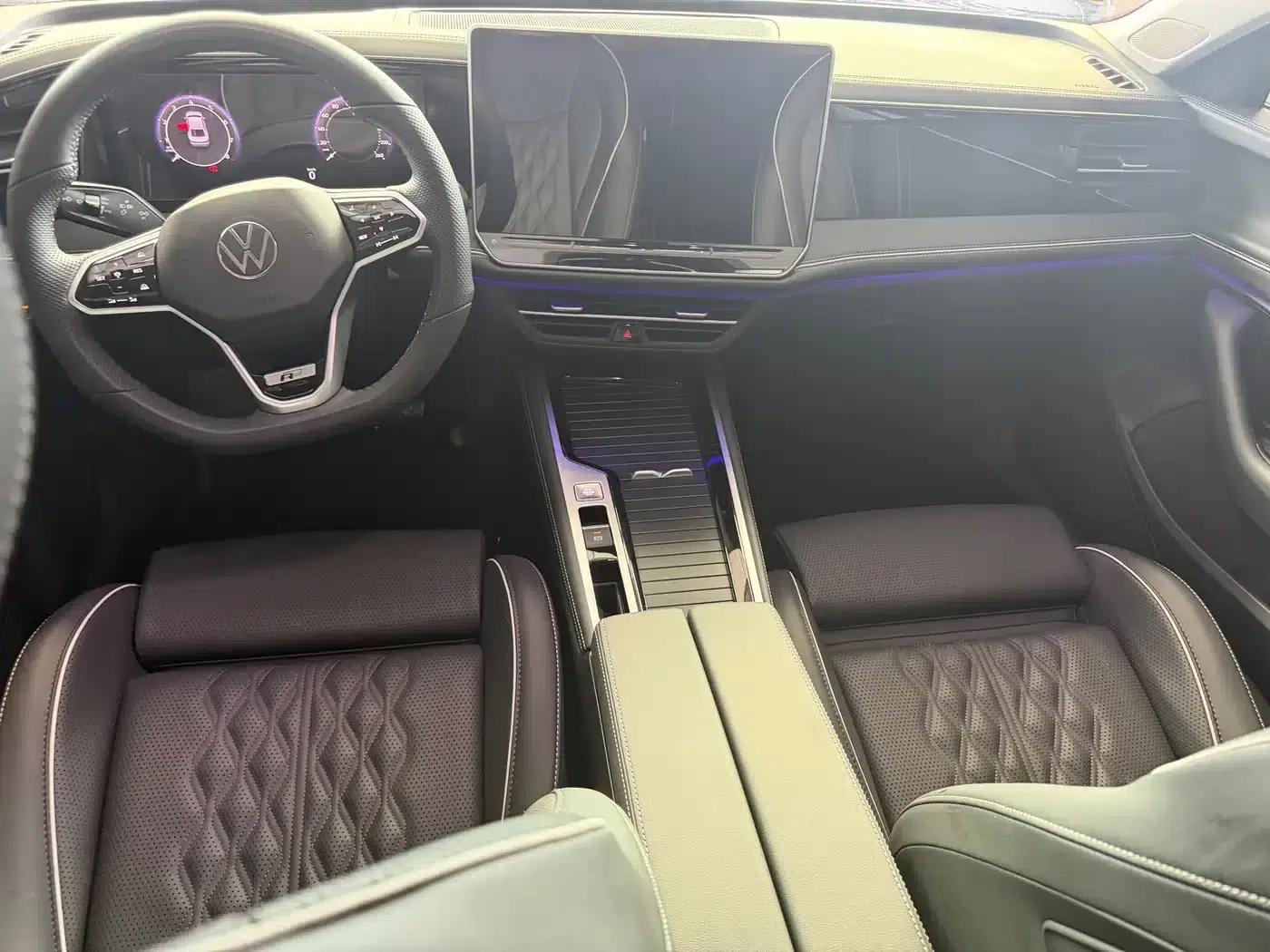 2024 Volkswagen Passat 380TSI DSG Premium Edition with Magotan Package — миниатюра 6