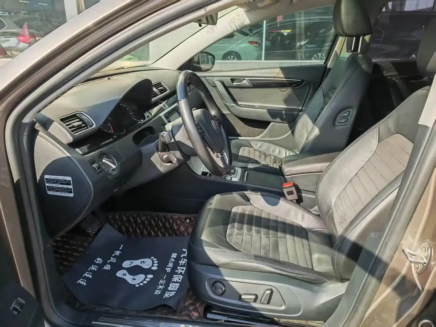 2015 Volkswagen Passat Facelift 2.0TSI Luxury Model — миниатюра 5