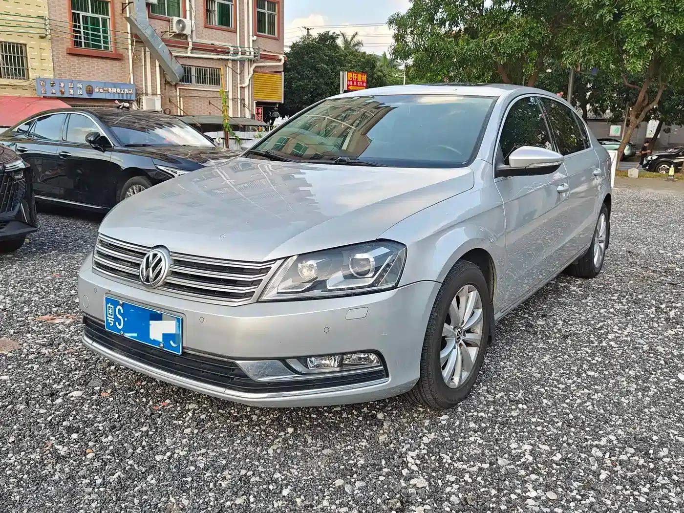 2013 Volkswagen Passat 1.8TSI Leading Edition — миниатюра 1