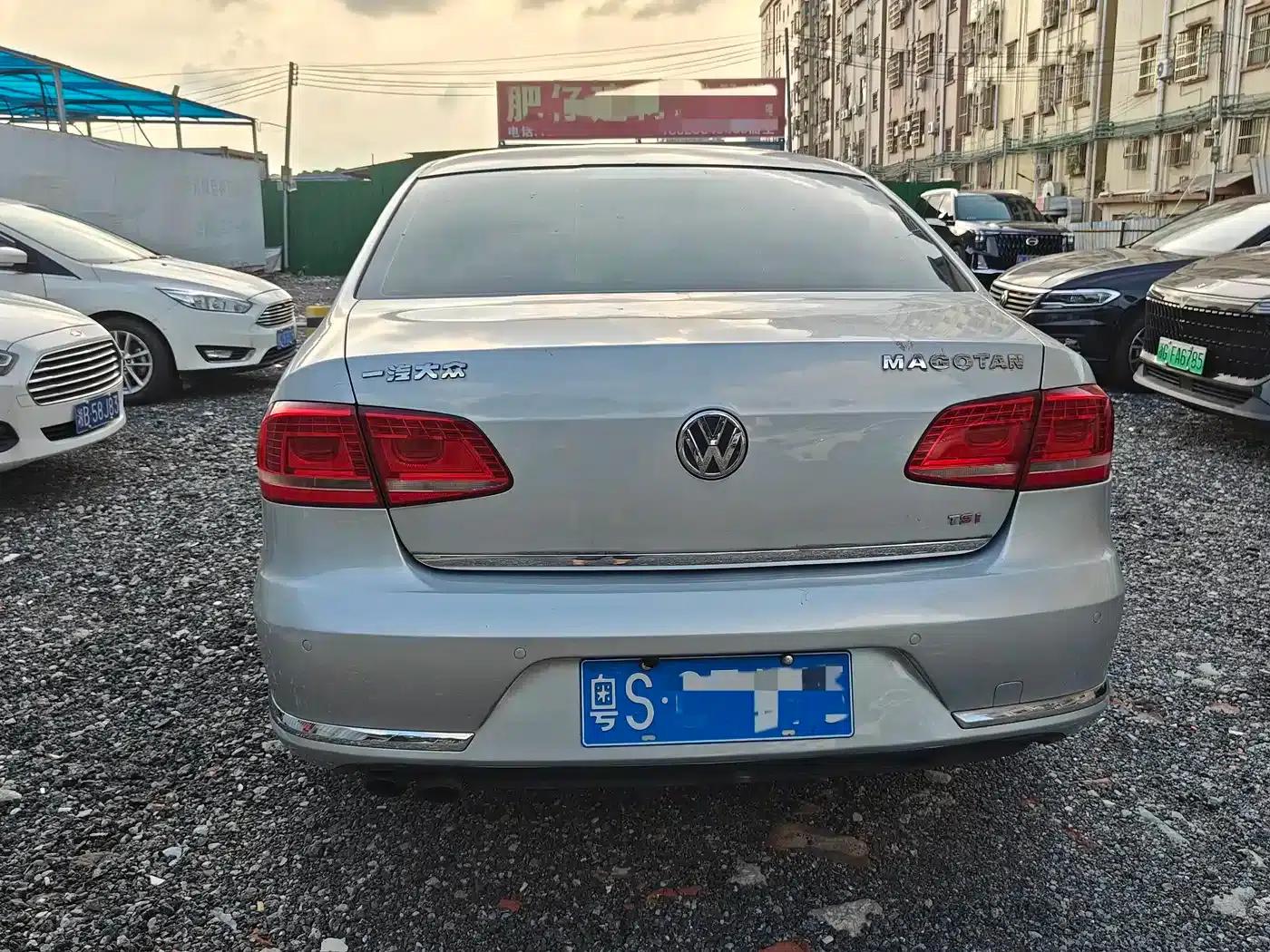 2013 Volkswagen Passat 1.8TSI Leading Edition — миниатюра 5