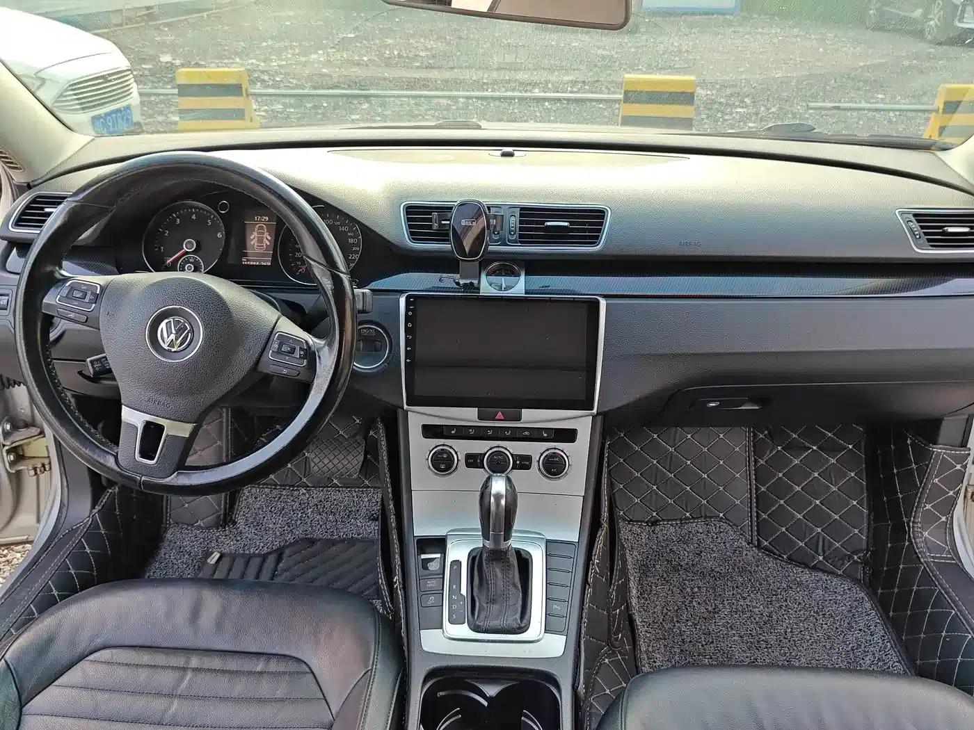2013 Volkswagen Passat 1.8TSI Leading Edition — миниатюра 7