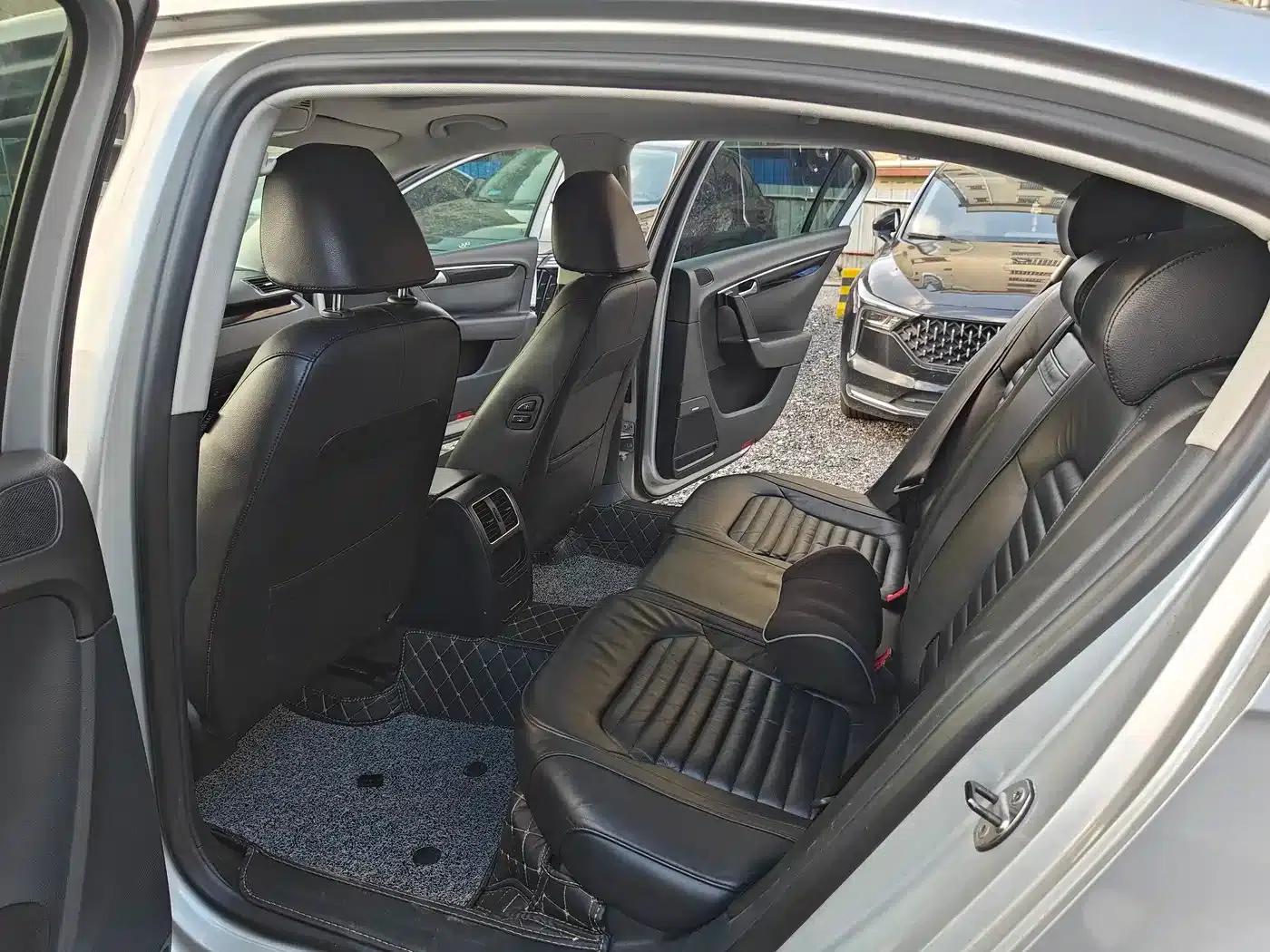 2013 Volkswagen Passat 1.8TSI Leading Edition — миниатюра 8