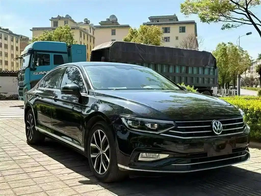 2020 Volkswagen Passat 330TSI DSG Leading Edition — миниатюра 3