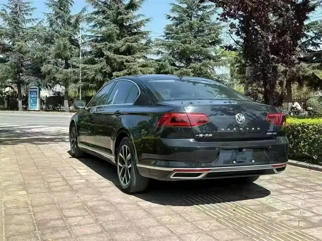 2020 Volkswagen Passat 330TSI DSG Leading Edition — миниатюра 9