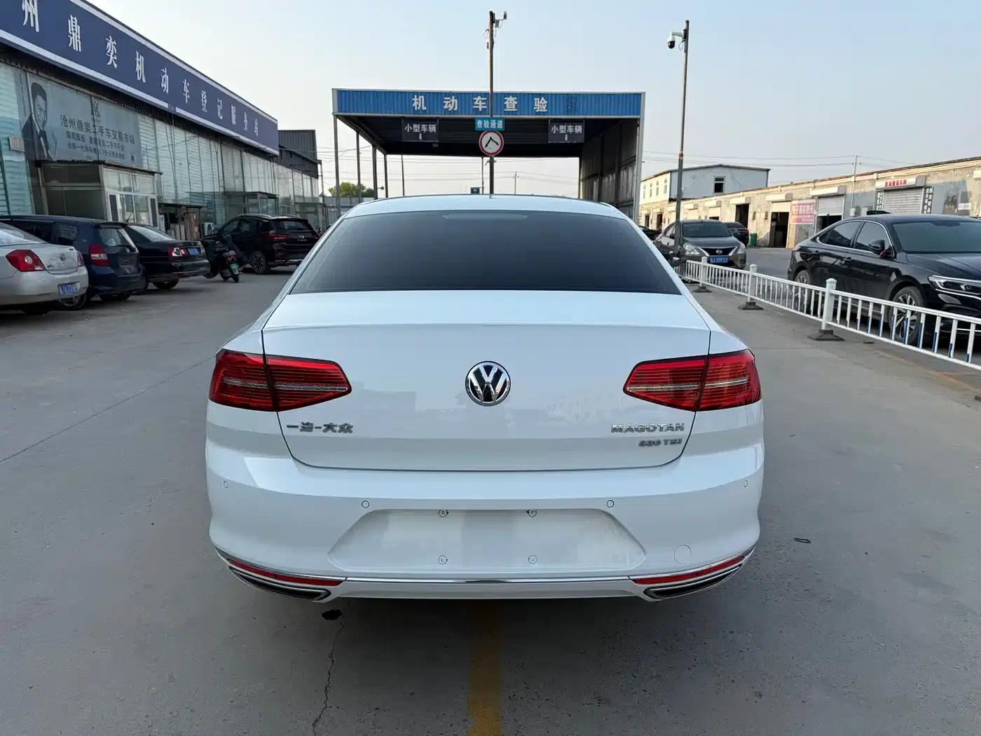 2017 Volkswagen Passat 330TSI DSG Luxury — миниатюра 5