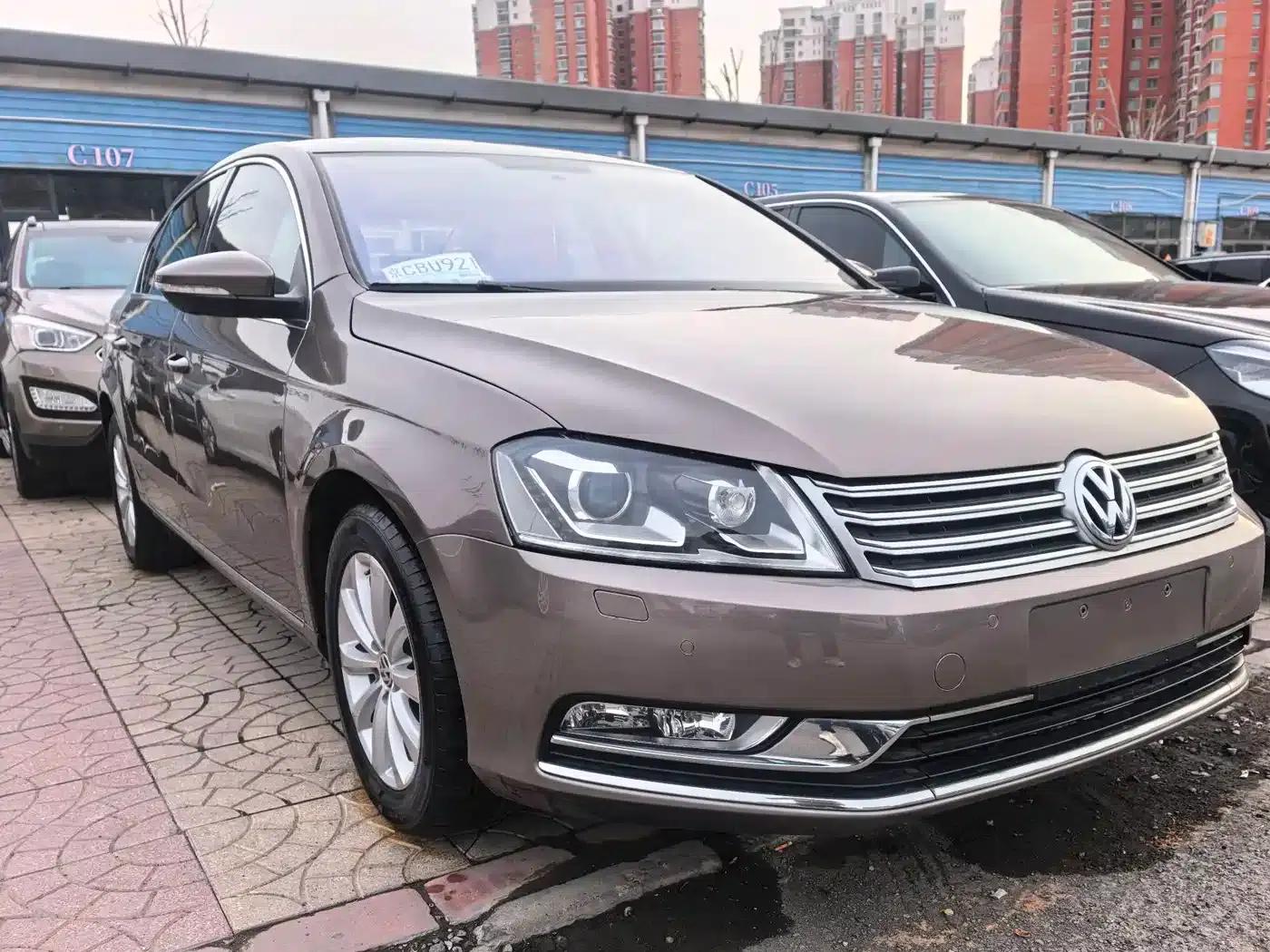 2015 Volkswagen Magotan Facelift 1.8TSI Luxury Model — миниатюра 1