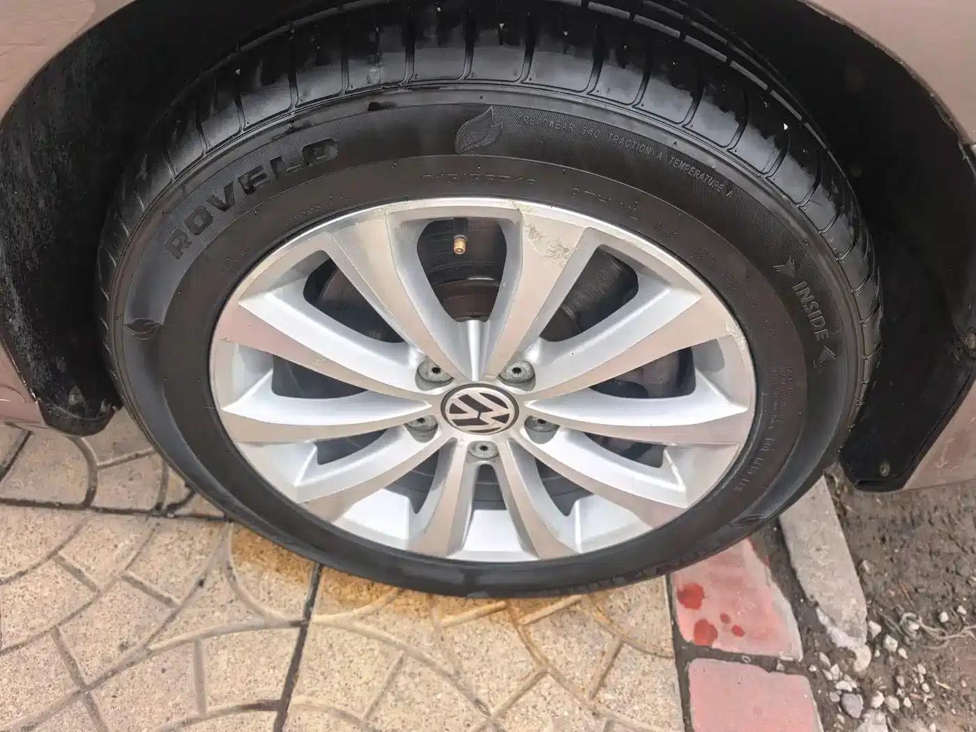 2015 Volkswagen Magotan Facelift 1.8TSI Luxury Model — миниатюра 10