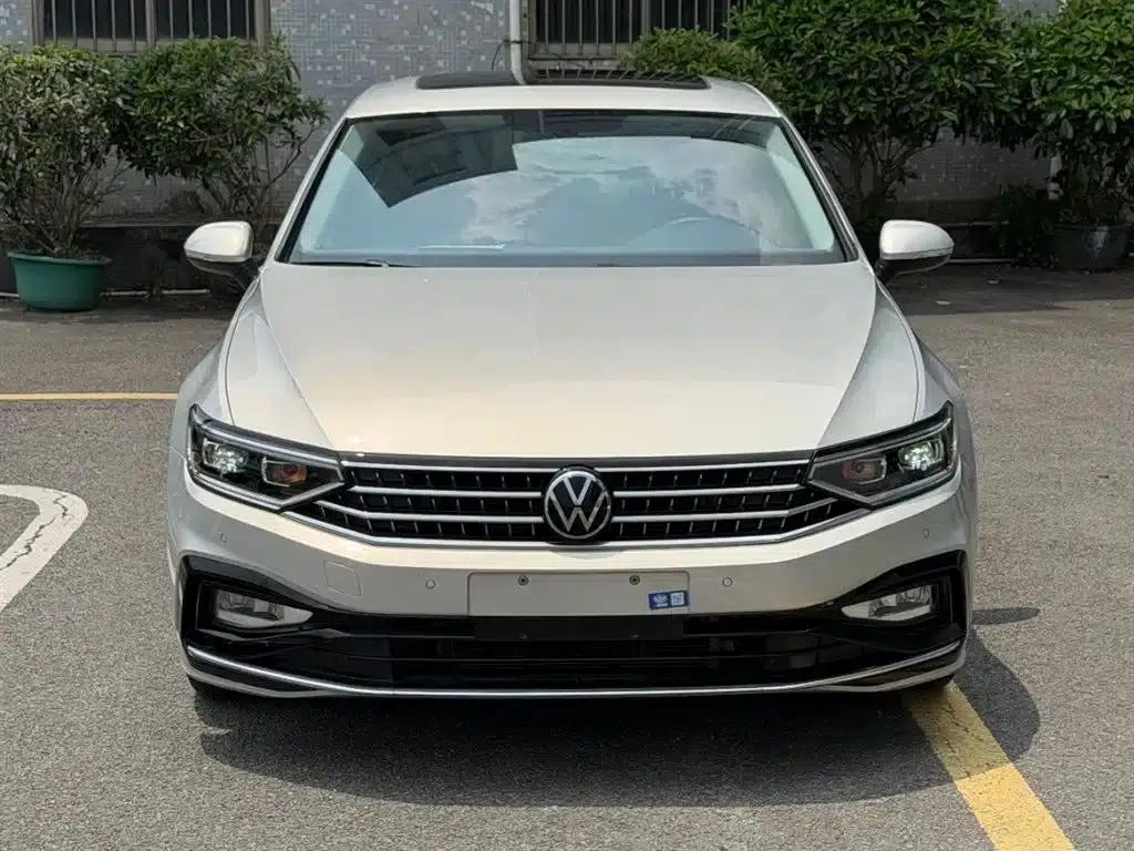 Volkswagen Magotan 2023 2 Millionth Unit Commemorative Edition 330TSI DSG Luxury — миниатюра 2