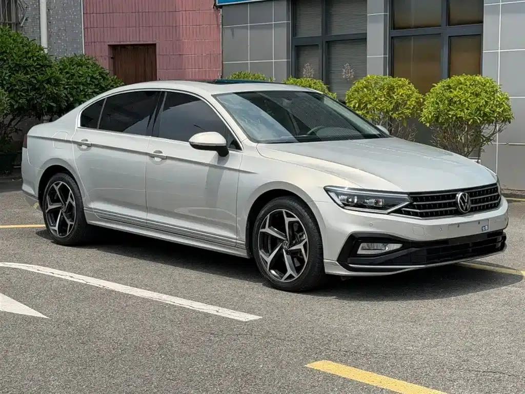 Volkswagen Magotan 2023 2 Millionth Unit Commemorative Edition 330TSI DSG Luxury — миниатюра 3