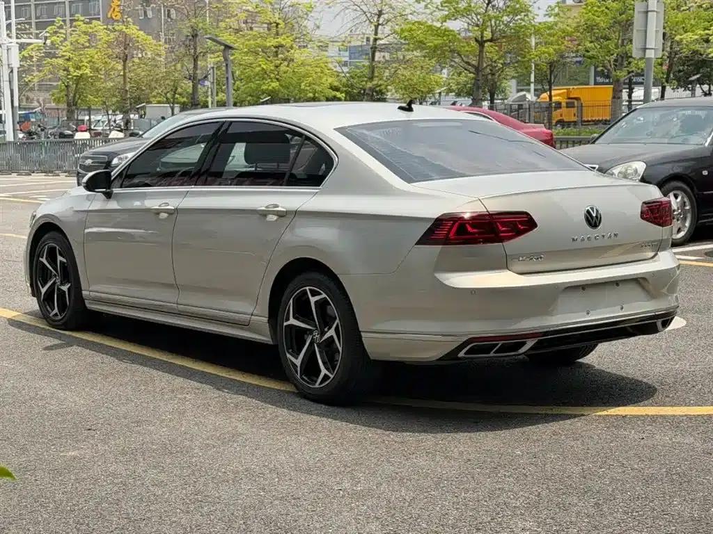 Volkswagen Magotan 2023 2 Millionth Unit Commemorative Edition 330TSI DSG Luxury — миниатюра 9