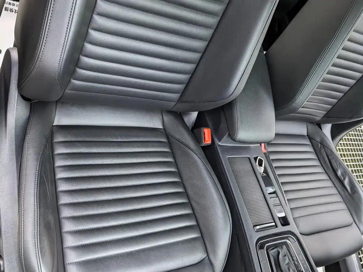 2017 Volkswagen Magotan 330TSI DSG Leading Edition — миниатюра 12