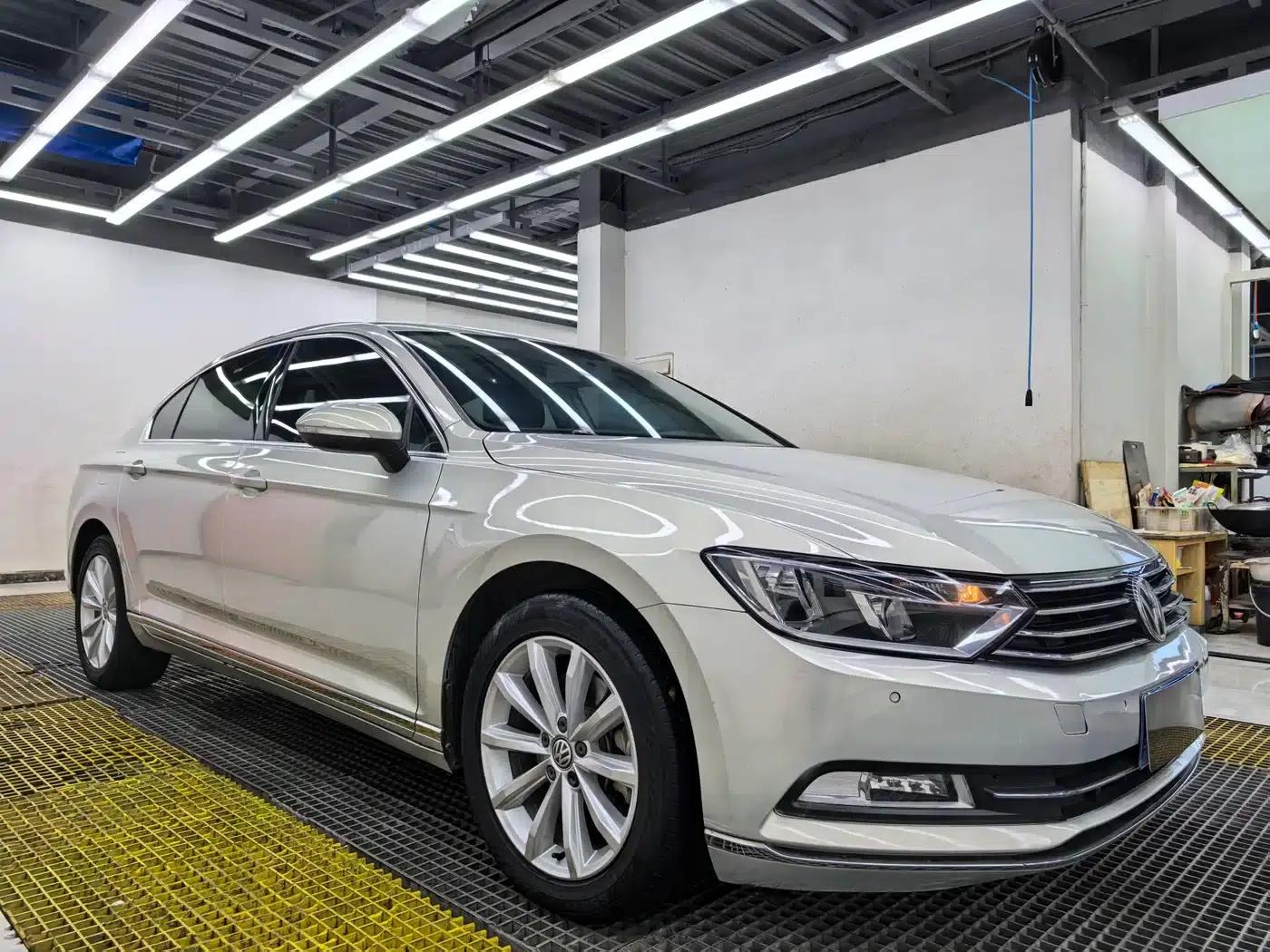 2017 Volkswagen Magotan 330TSI DSG Leading Edition — миниатюра 16