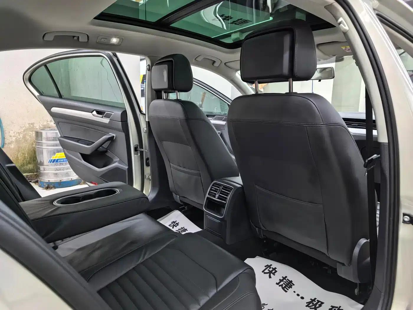 2017 Volkswagen Magotan 330TSI DSG Leading Edition — миниатюра 9