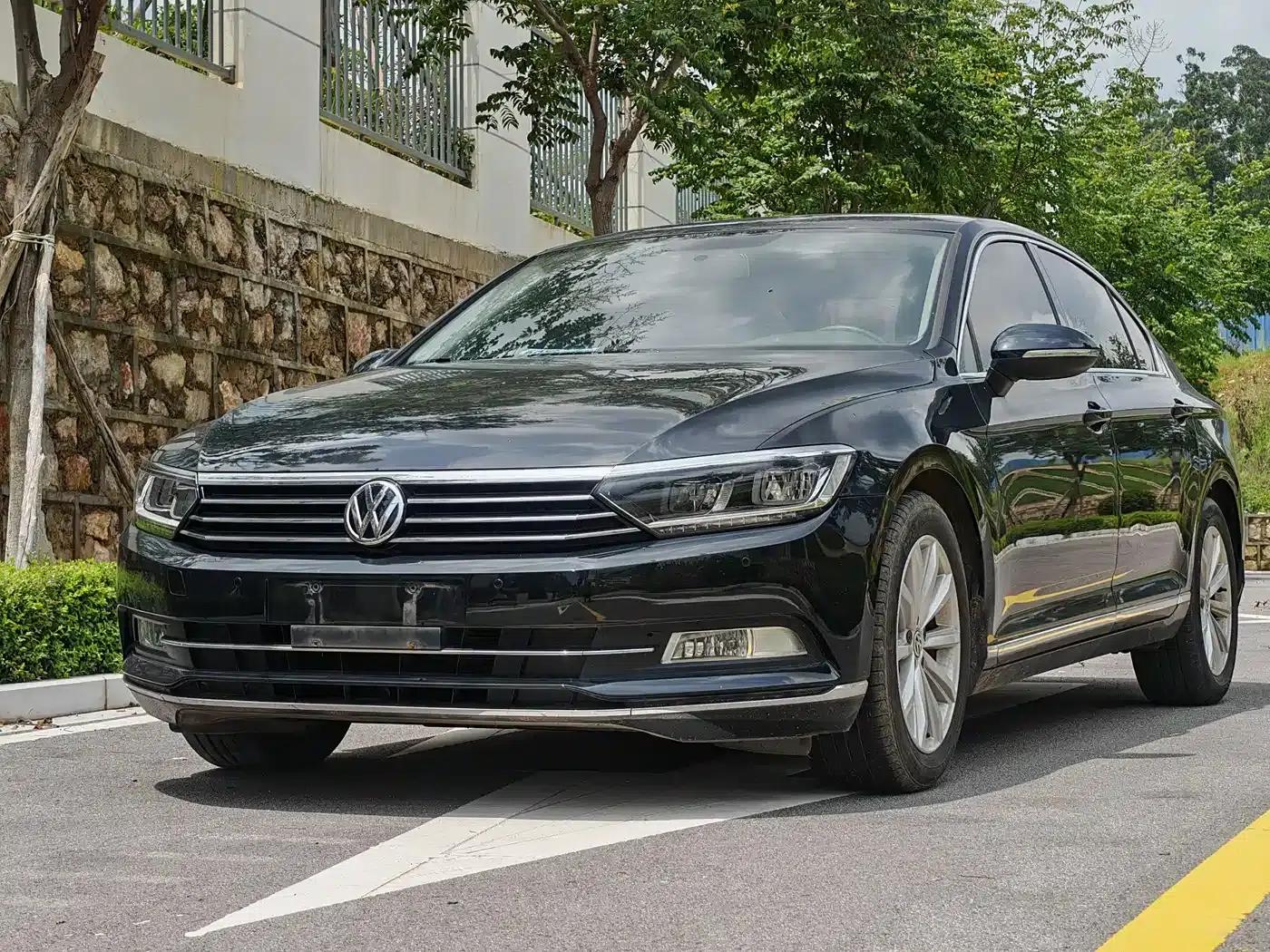 2019 Volkswagen Magotan 330TSI DSG Leading Edition (China VI Emission Standard) — миниатюра 1