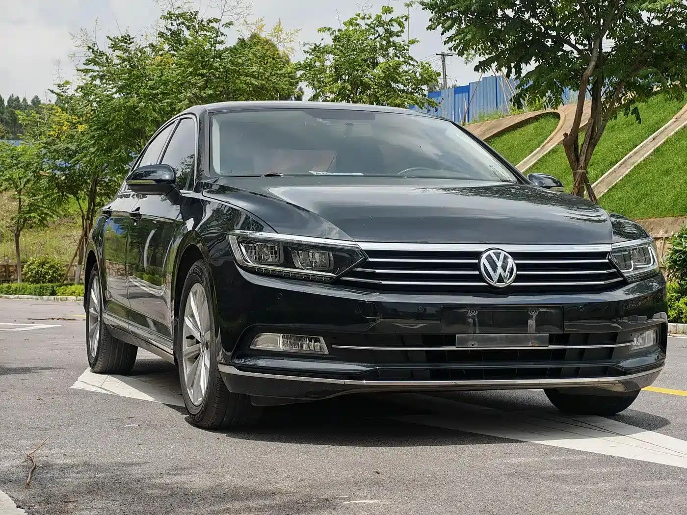 2019 Volkswagen Magotan 330TSI DSG Leading Edition (China VI Emission Standard) — миниатюра 2