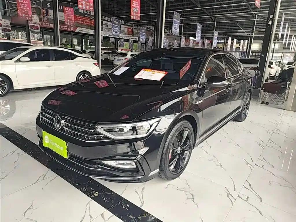 Volkswagen Magotan 2023 2 Millionth Unit Commemorative Edition 330TSI DSG Luxury — миниатюра 2