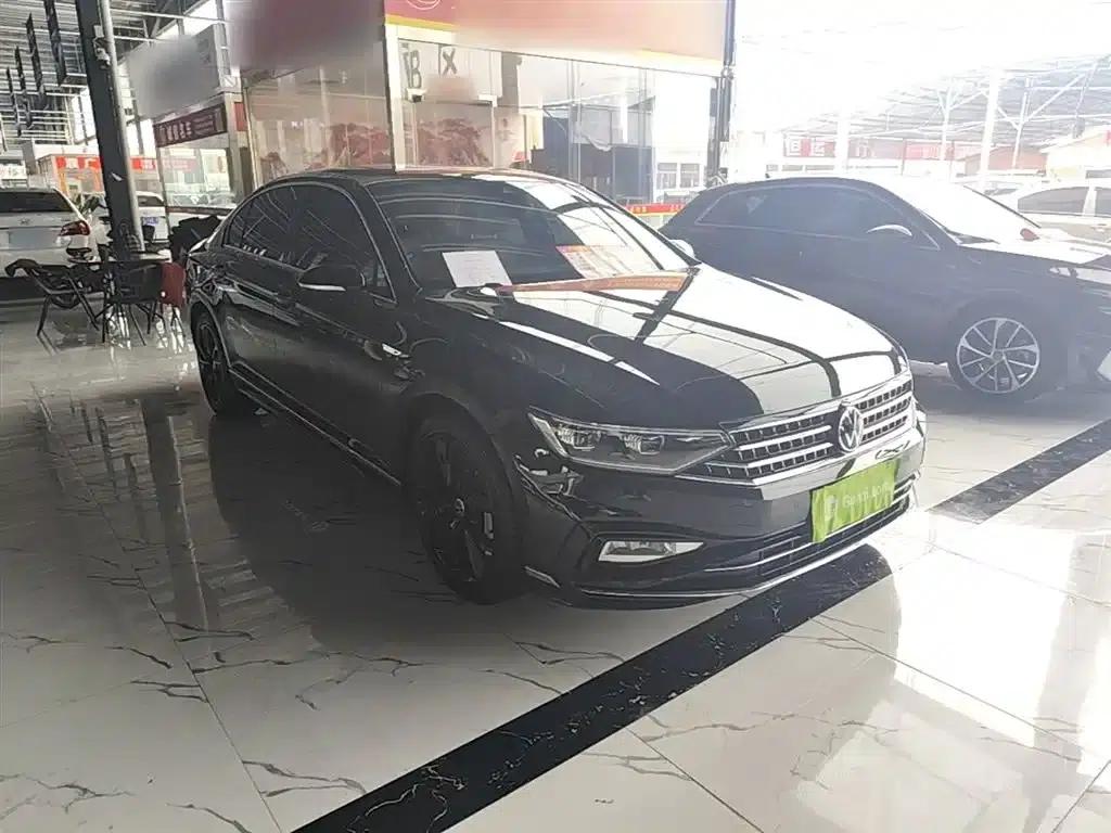 Volkswagen Magotan 2023 2 Millionth Unit Commemorative Edition 330TSI DSG Luxury — миниатюра 4