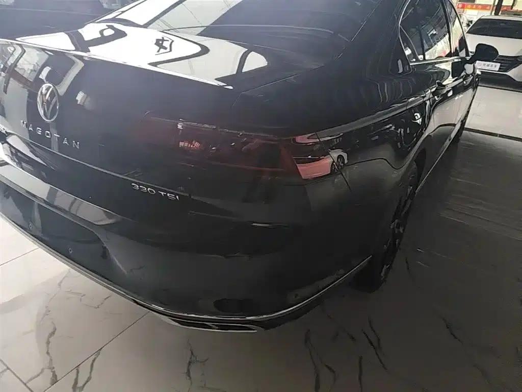 Volkswagen Magotan 2023 2 Millionth Unit Commemorative Edition 330TSI DSG Luxury — миниатюра 8