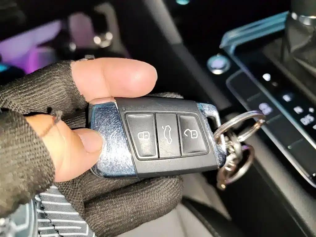 Magotan 2023 2 Millionth Unit Commemorative Edition 280TSI DSG Leading Model — миниатюра 9