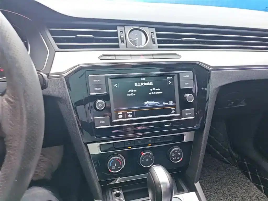 2019 Volkswagen Magotan 280TSI DSG Comfort Model (China VI Emission Standard) — миниатюра 13