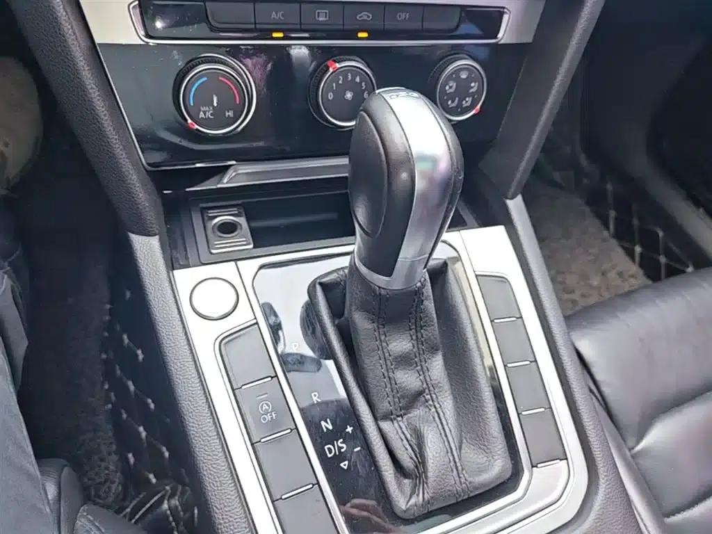 2019 Volkswagen Magotan 280TSI DSG Comfort Model (China VI Emission Standard) — миниатюра 14