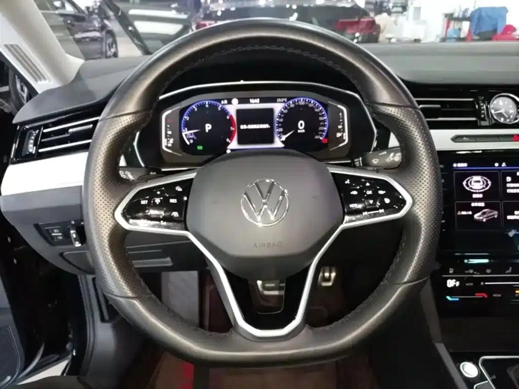 Volkswagen Magotan 2023 2 Millionth Unit Commemorative Edition 330TSI DSG Luxury — миниатюра 11