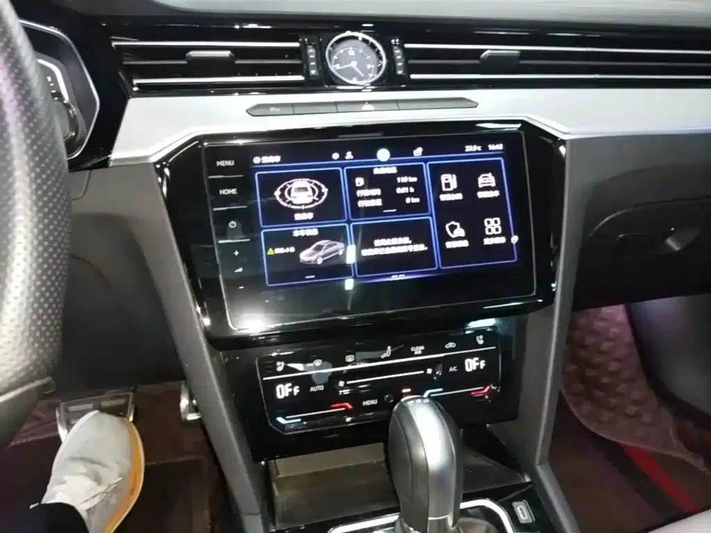 Volkswagen Magotan 2023 2 Millionth Unit Commemorative Edition 330TSI DSG Luxury — миниатюра 13