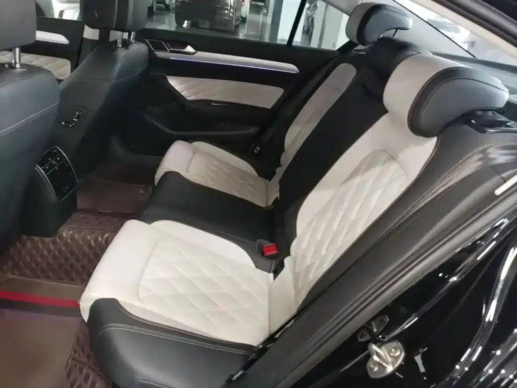 Volkswagen Magotan 2023 2 Millionth Unit Commemorative Edition 330TSI DSG Luxury — миниатюра 17