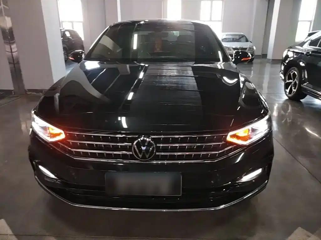 Volkswagen Magotan 2023 2 Millionth Unit Commemorative Edition 330TSI DSG Luxury — миниатюра 3