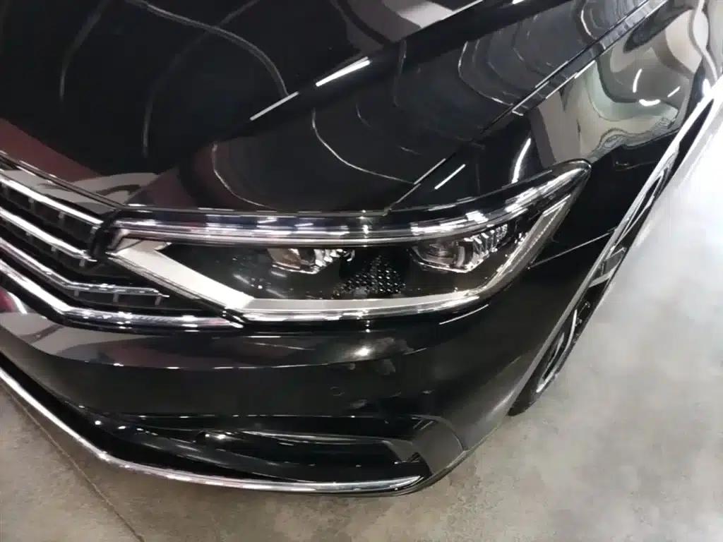 Volkswagen Magotan 2023 2 Millionth Unit Commemorative Edition 330TSI DSG Luxury — миниатюра 24