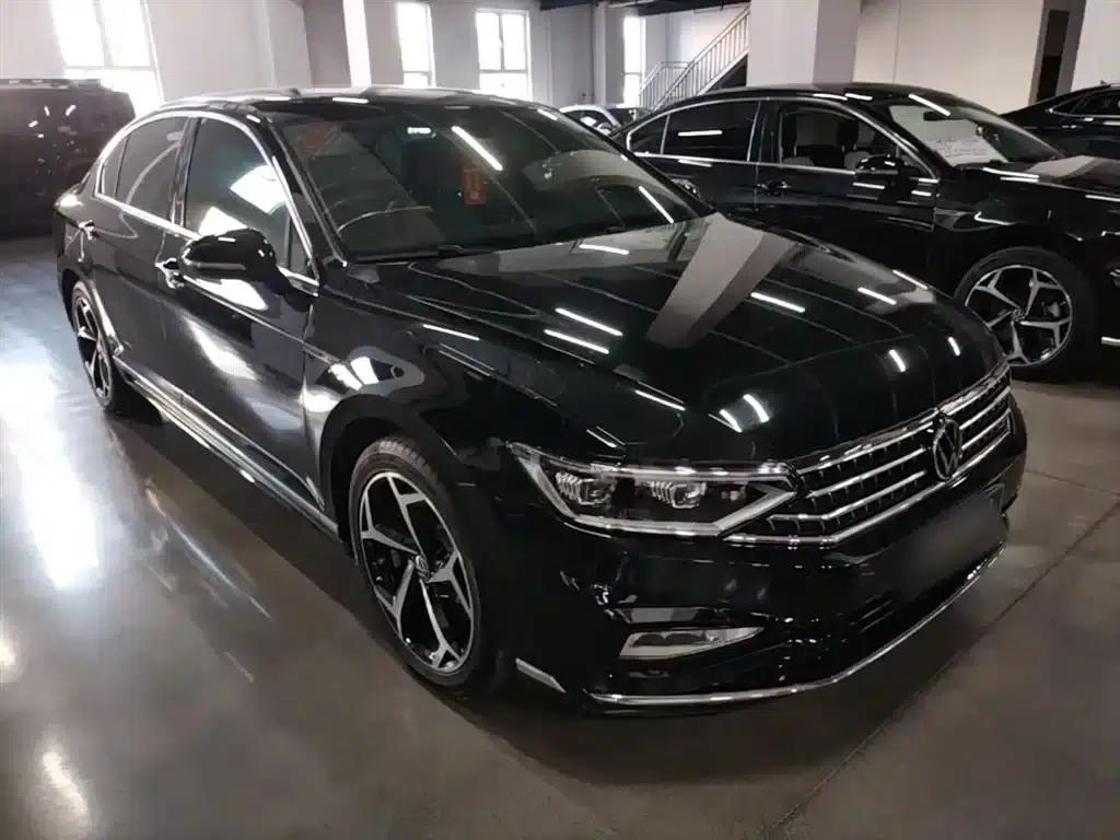 Volkswagen Magotan 2023 2 Millionth Unit Commemorative Edition 330TSI DSG Luxury — миниатюра 4