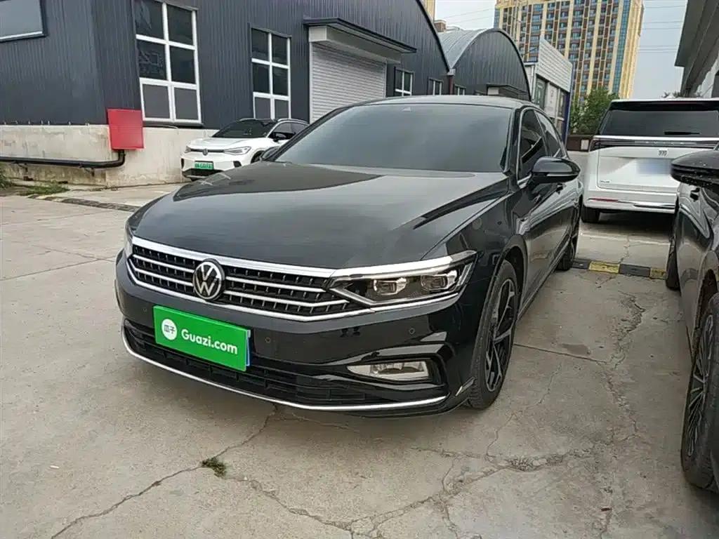 Volkswagen Magotan 2023 2 Millionth Unit Commemorative Edition 380TSI DSG Flagship Model — миниатюра 1