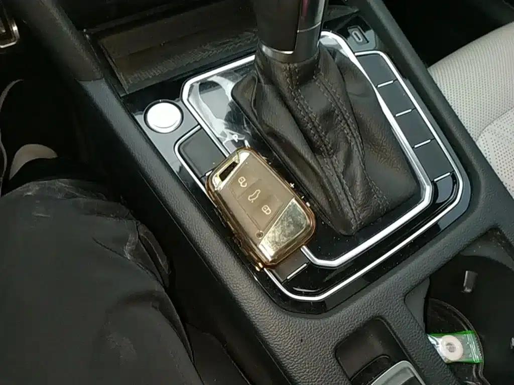 Volkswagen Magotan 2023 2 Millionth Unit Commemorative Edition 380TSI DSG Flagship Model — миниатюра 9