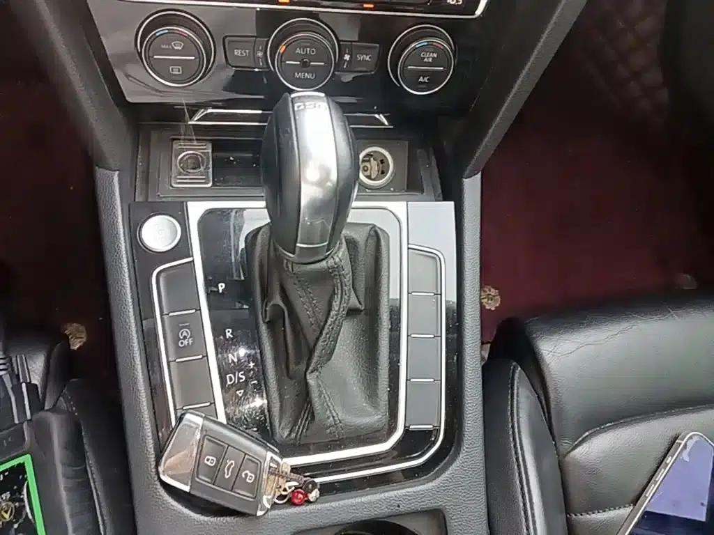 2019 Volkswagen Magotan 330TSI DSG Luxury Edition (National V Emission Standard) — миниатюра 14