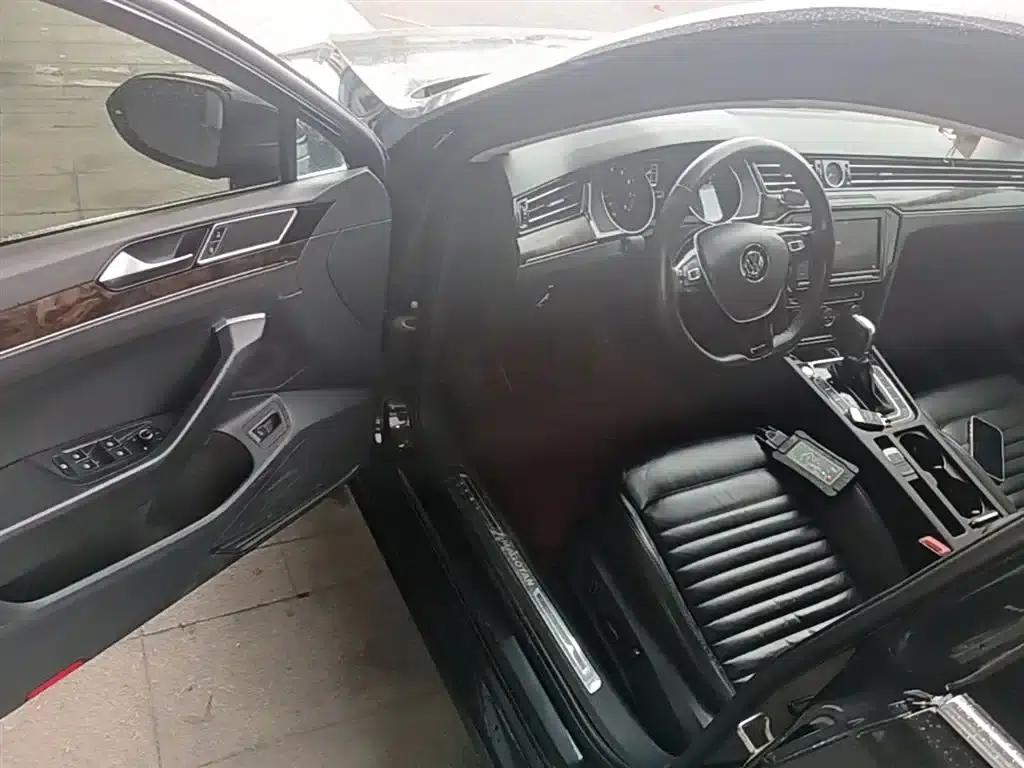 2019 Volkswagen Magotan 330TSI DSG Luxury Edition (National V Emission Standard) — миниатюра 16