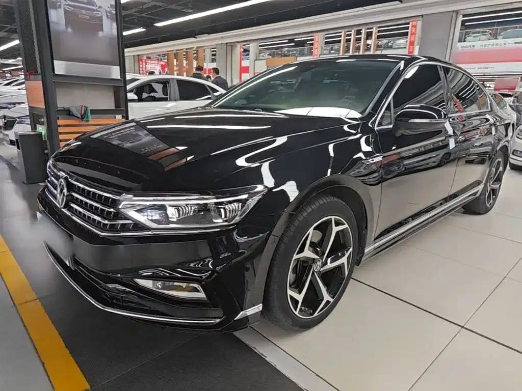 Volkswagen Magotan 2023 2 Millionth Unit Commemorative Edition 380TSI DSG Flagship Model — миниатюра 1