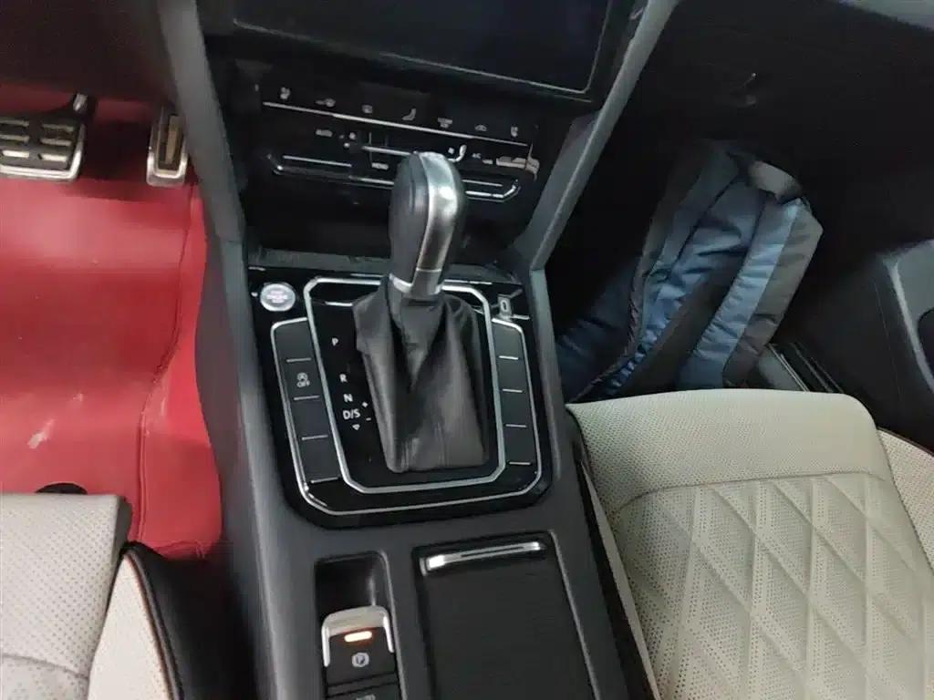 Volkswagen Magotan 2023 2 Millionth Unit Commemorative Edition 380TSI DSG Flagship Model — миниатюра 14