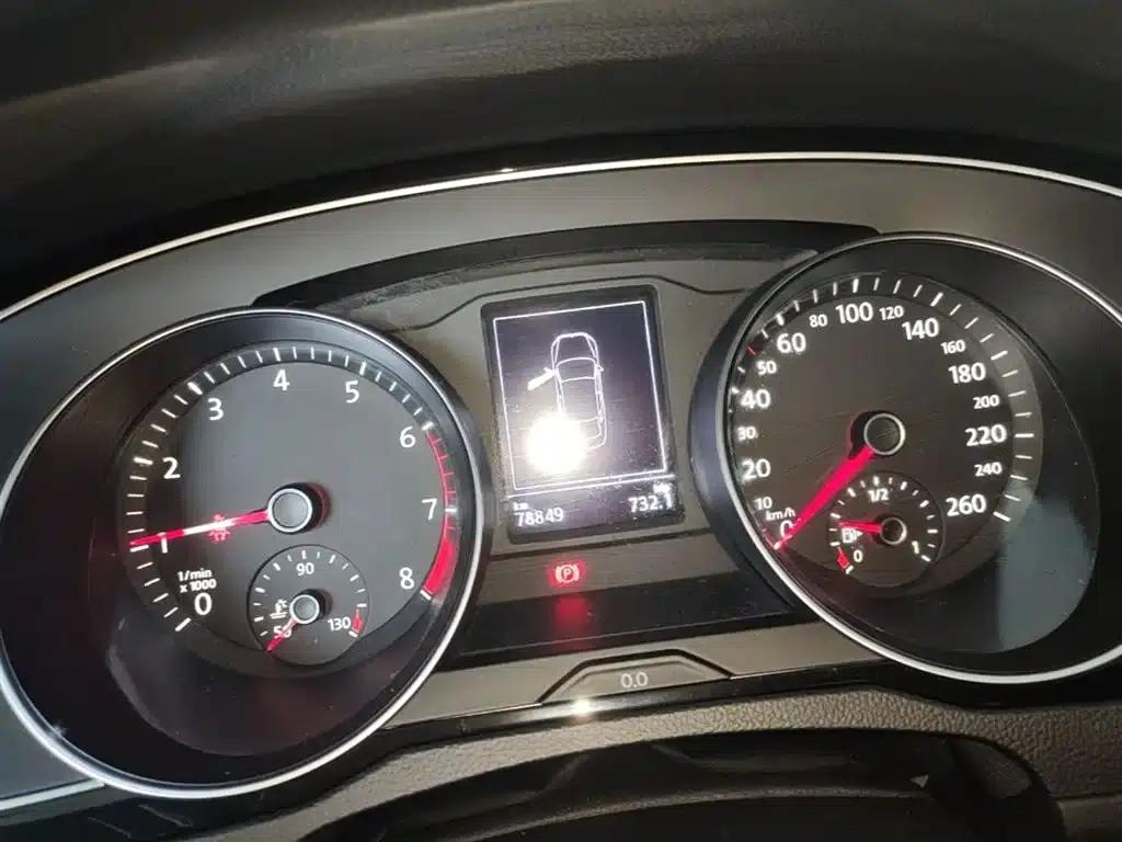 2020 Volkswagen Passat 330TSI DSG Leading Edition — миниатюра 12