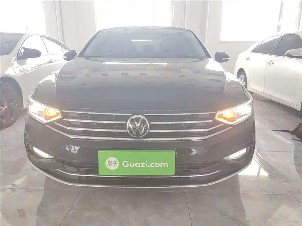 2020 Volkswagen Passat 330TSI DSG Leading Edition — миниатюра 3
