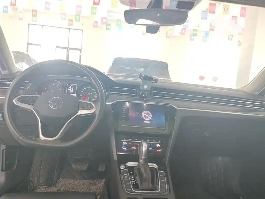 2020 Volkswagen Passat 330TSI DSG Leading Edition — миниатюра 10