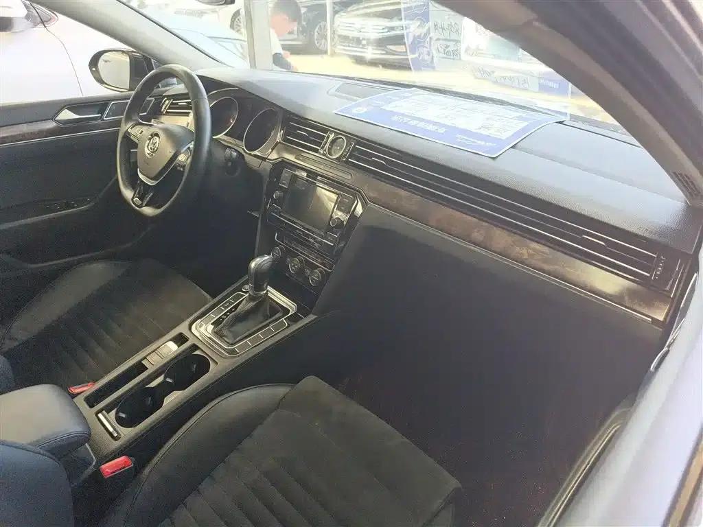 2018 Volkswagen Magotan 330TSI DSG Luxury — миниатюра 12
