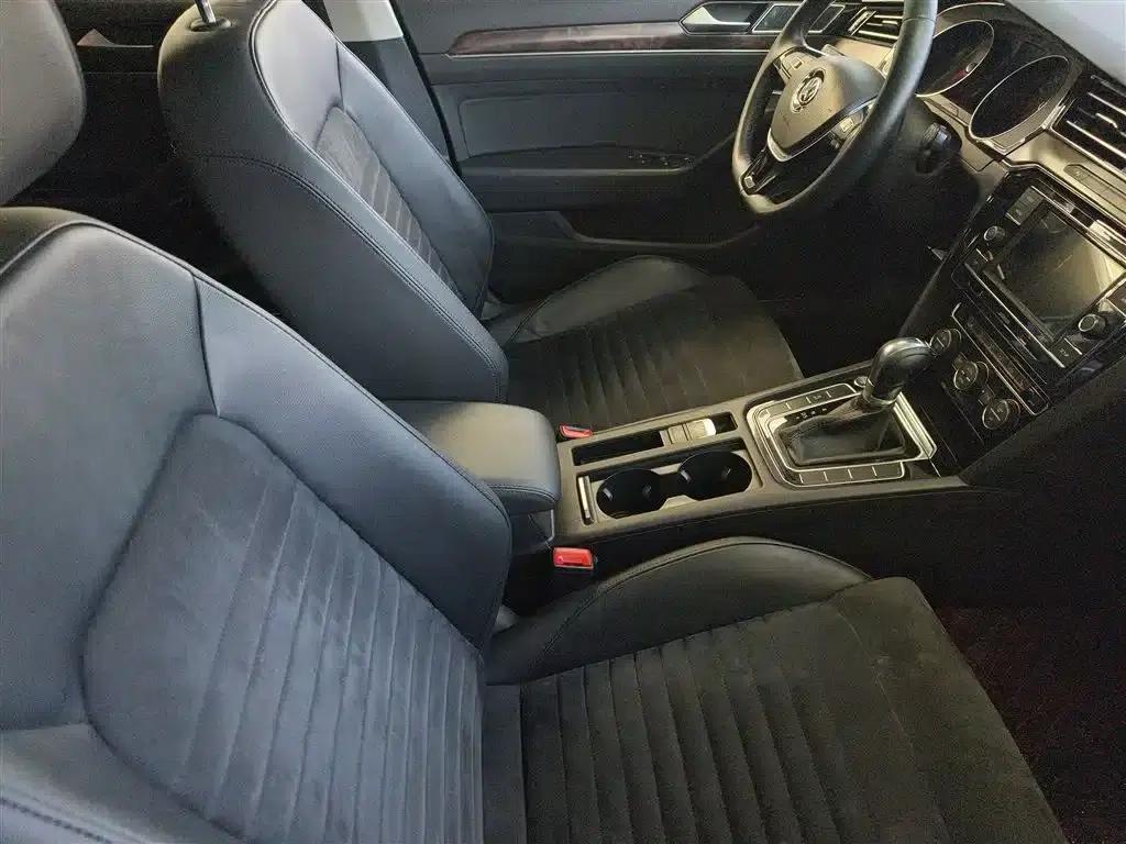 2018 Volkswagen Magotan 330TSI DSG Luxury — миниатюра 13