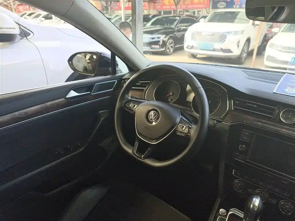 2018 Volkswagen Magotan 330TSI DSG Luxury — миниатюра 14